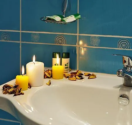 Emberli 3* لوزينيتس