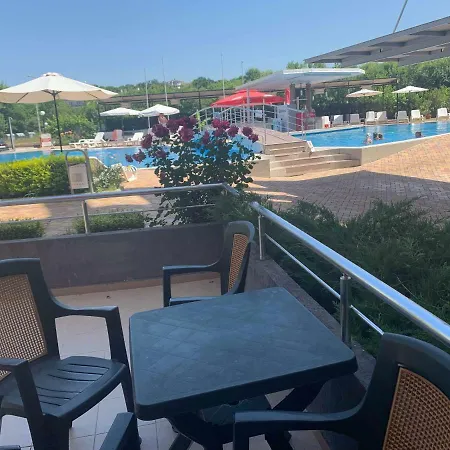 شقة فندقية Emberli 3*