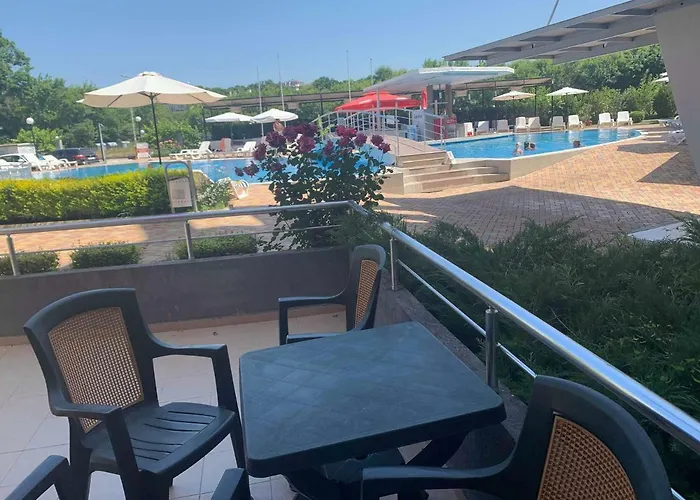 Aparthotel Emberli 3*